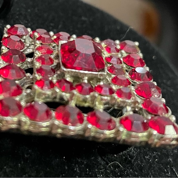 Red vintage brooch - Picture 6 of 7